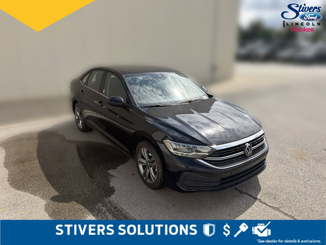 Used 2024 Volkswagen Jetta SE FWD image 3