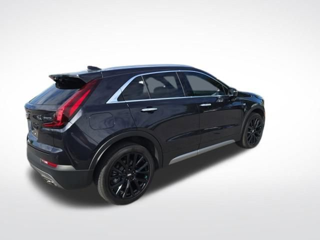 Used 2023 Cadillac XT4 Premium Luxury image 3