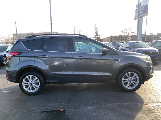 Certified 2018 Ford Escape SE w/ SE Sync 3 Package image 4