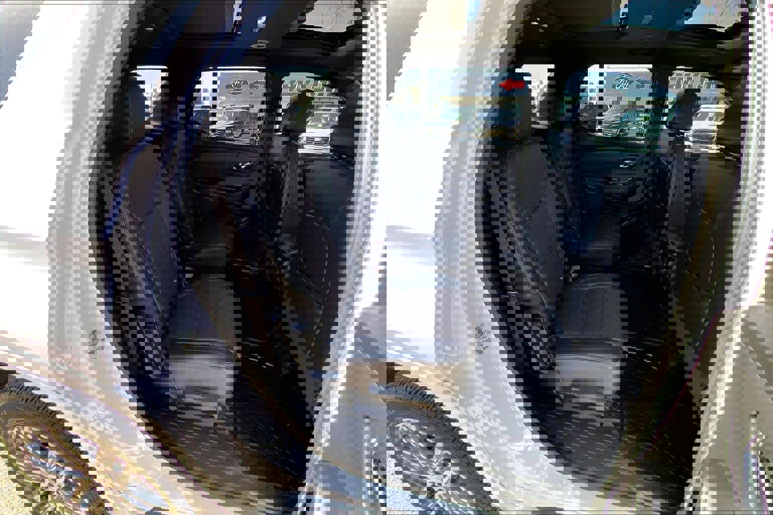 Used 2023 Chevrolet Traverse High Country image 19