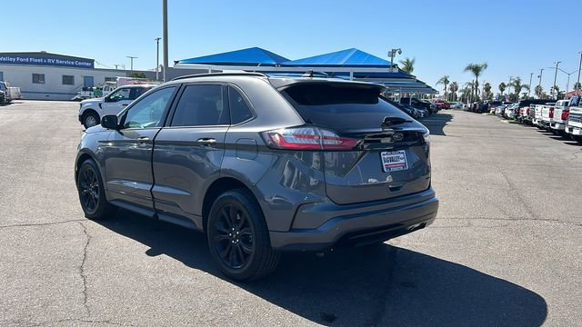 Certified 2022 Ford Edge SE w/ Black Appearance Package image 5