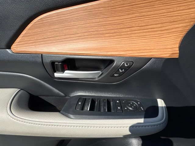 Used 2024 Toyota Grand Highlander AWD Hybrid image 11