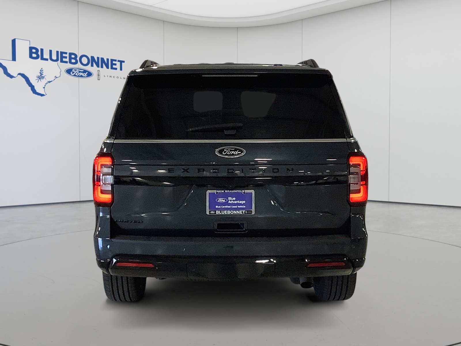Certified 2023 Ford Expedition Limited AWD/4WD image 6