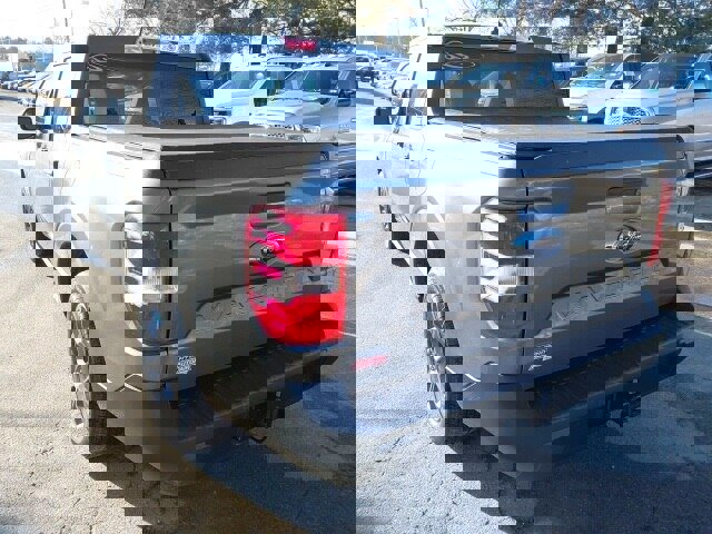 Certified 2024 Ford Maverick XLT w/ XLT Luxury Package image 3