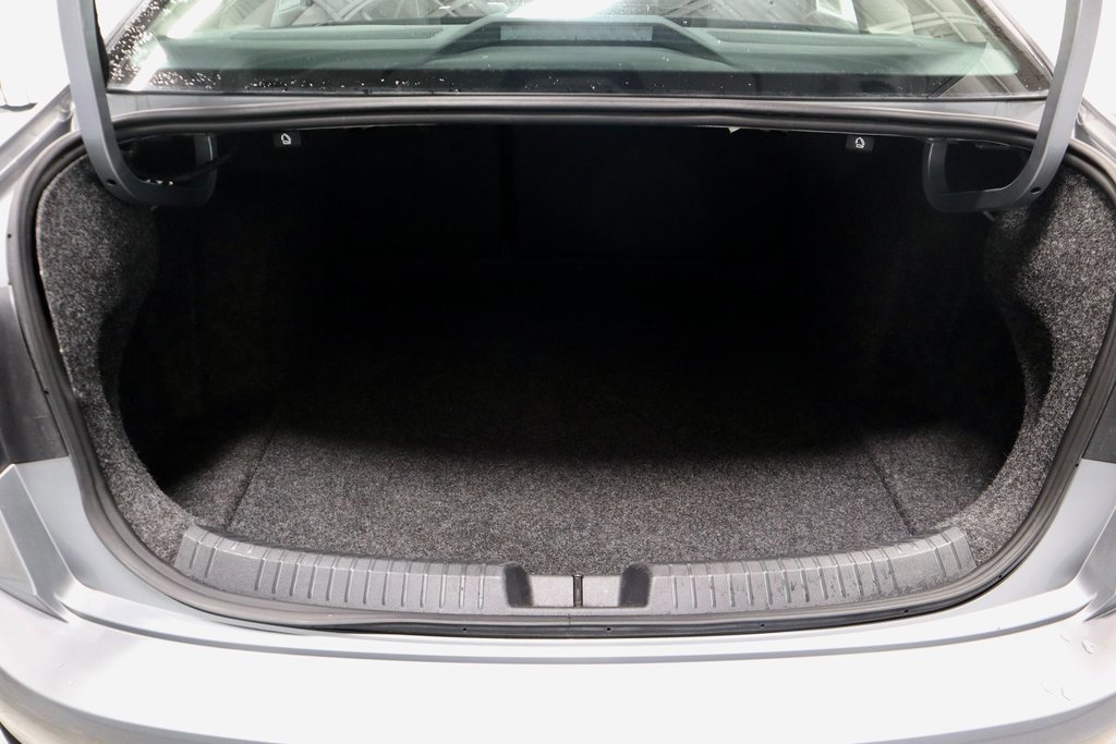 Used 2024 Volkswagen Jetta SE image 14