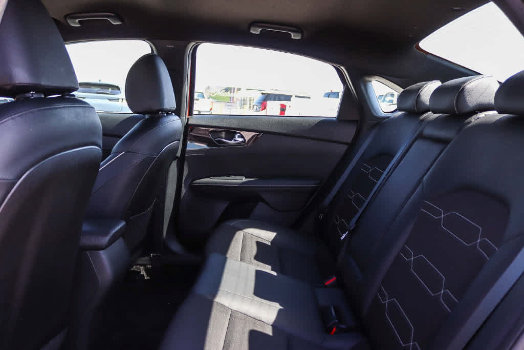Used 2022 Kia Forte GT-Line w/ GT-Line Technology Package FWD image 18