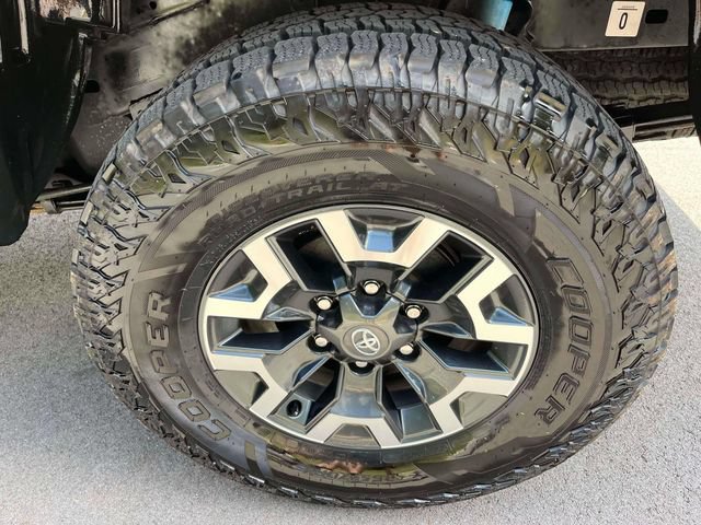 Used 2021 Toyota Tacoma TRD Off-Road w/ Technology Package RWD image 11