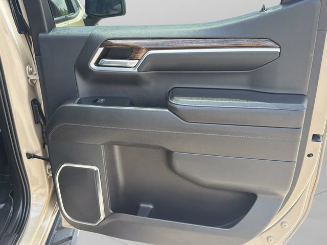 Used 2022 GMC Sierra 1500 Elevation w/ X31 Off-Road Package AWD/4WD image 12