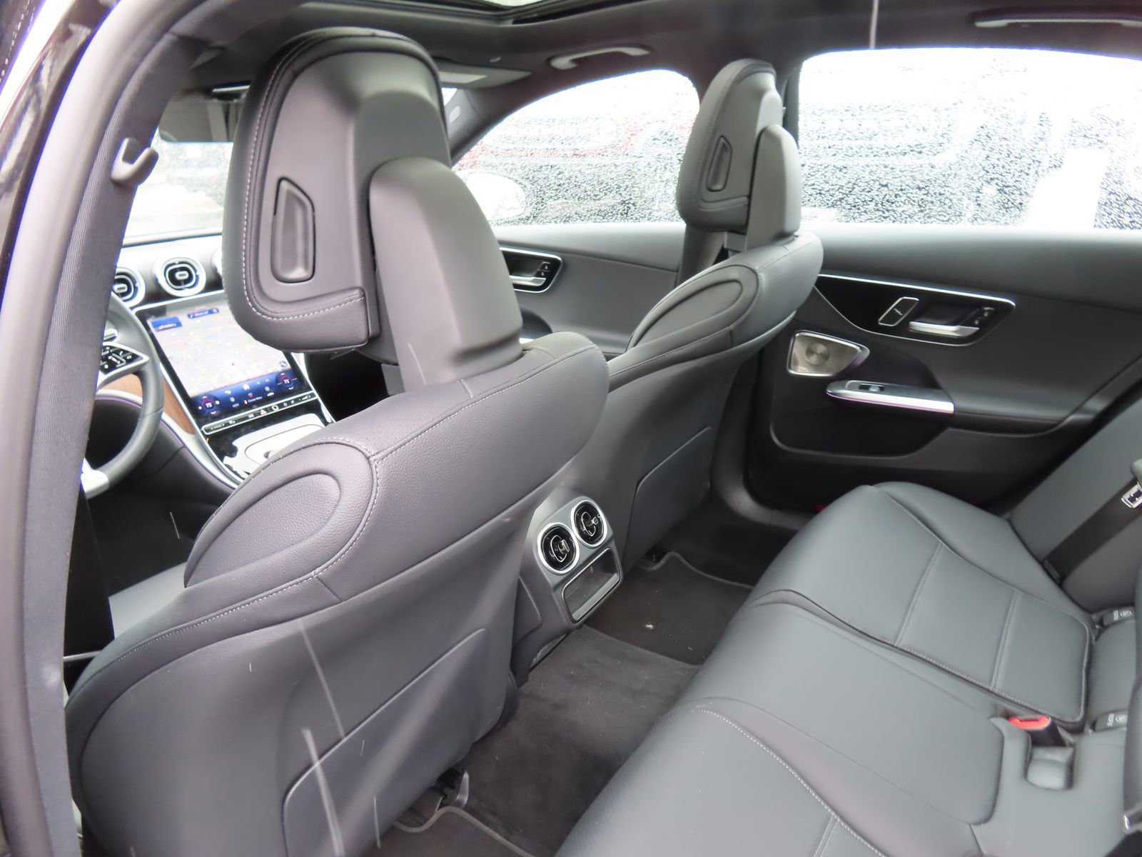 Used 2025 Mercedes-Benz C 300 4MATIC Sedan image 31