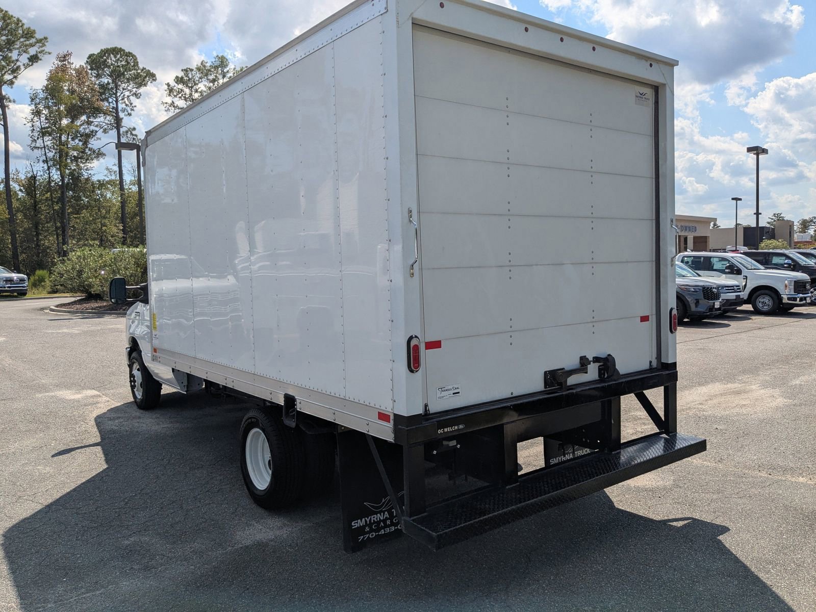 Certified 2024 Ford E-350 and Econoline 350 Super Duty w/ Power Windows & Locks Group image 3