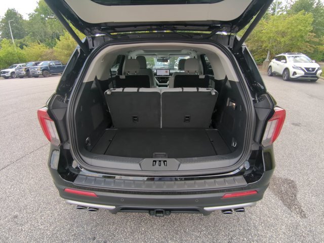 Certified 2025 Ford Explorer Platinum w/ Ultimate Package AWD/4WD image 26
