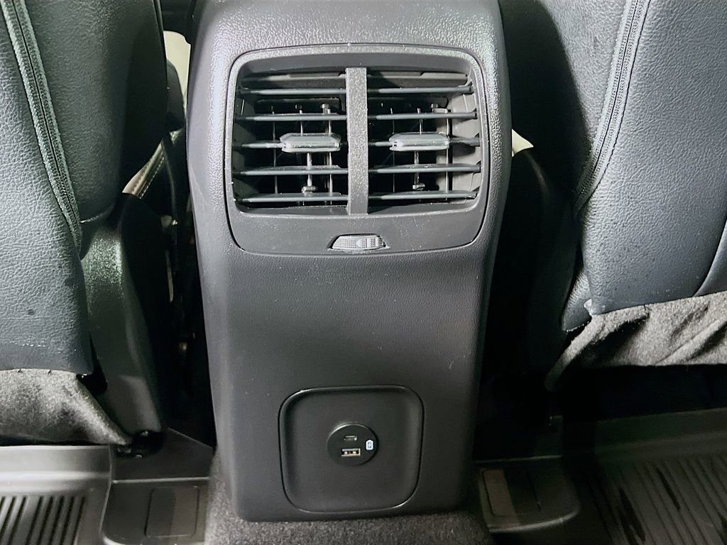 Certified 2022 Ford Escape SE w/ SE Sport Appearance Package AWD/4WD image 30