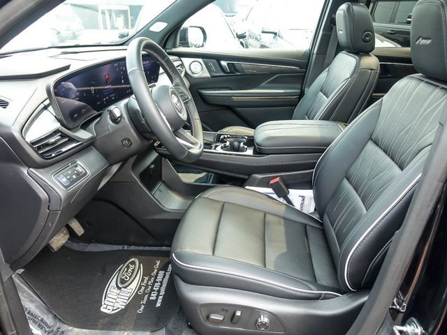 Used 2025 Buick Enclave Avenir w/ Trailering Package, 5000 lbs. AWD/4WD image 13