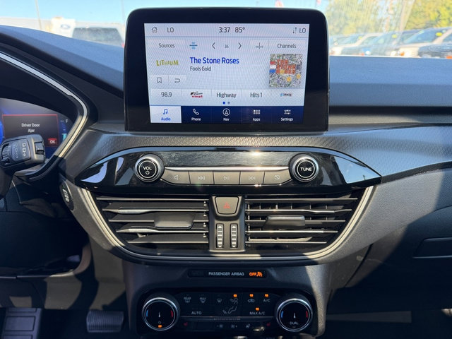 Certified 2022 Ford Escape SEL w/ SEL Stealth AWD Package image 29