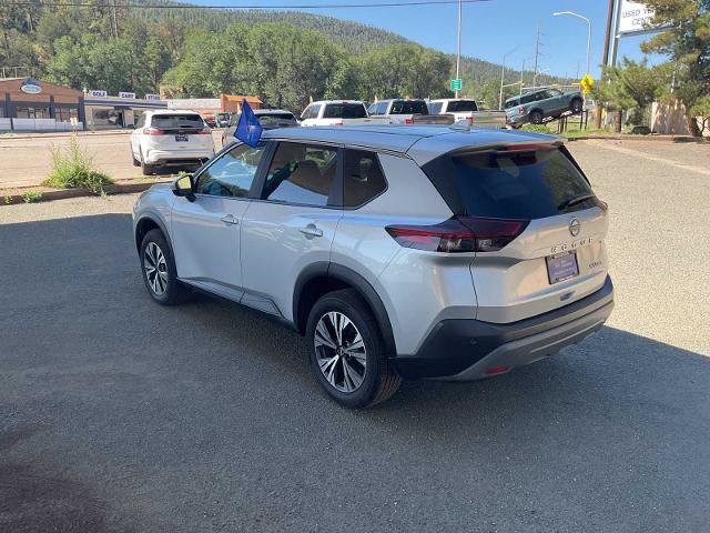 Used 2023 Nissan Rogue SV AWD/4WD image 3