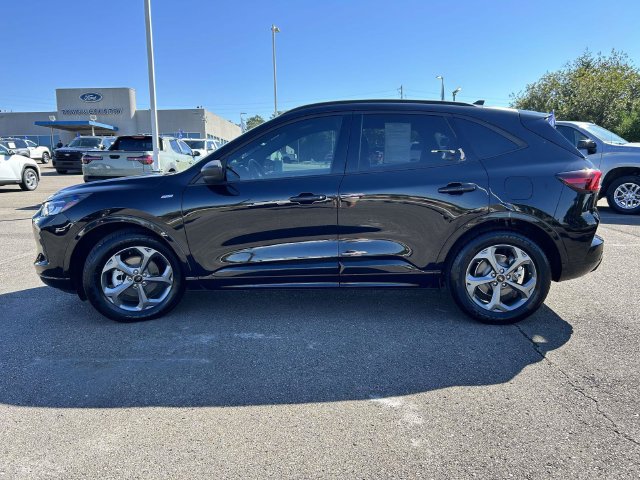 Certified 2024 Ford Escape ST-Line w/ Tech Pack #1 FWD image 9