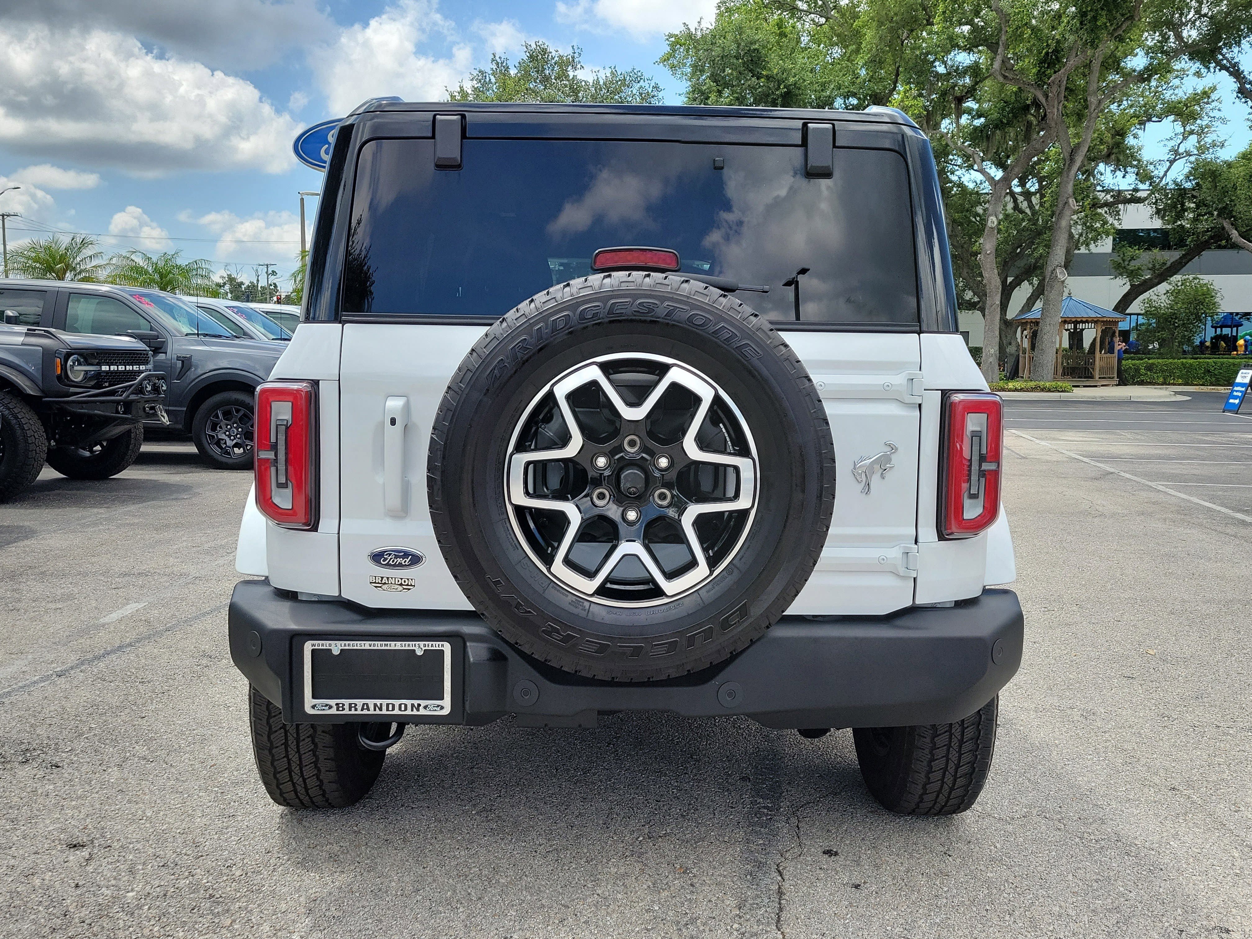 Certified 2025 Ford Bronco Outer Banks AWD/4WD image 8