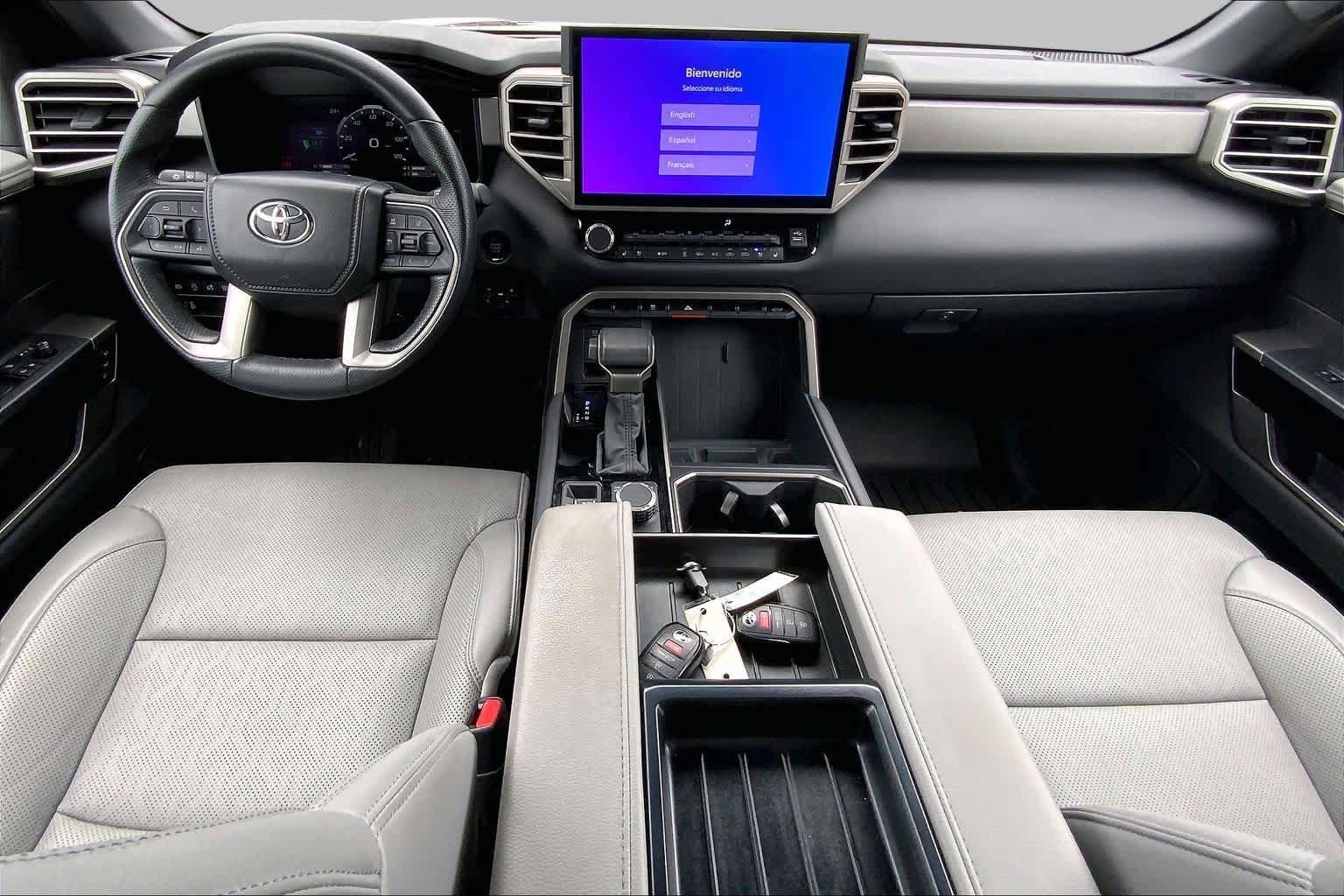 Used 2025 Toyota Tundra Limited AWD/4WD image 15