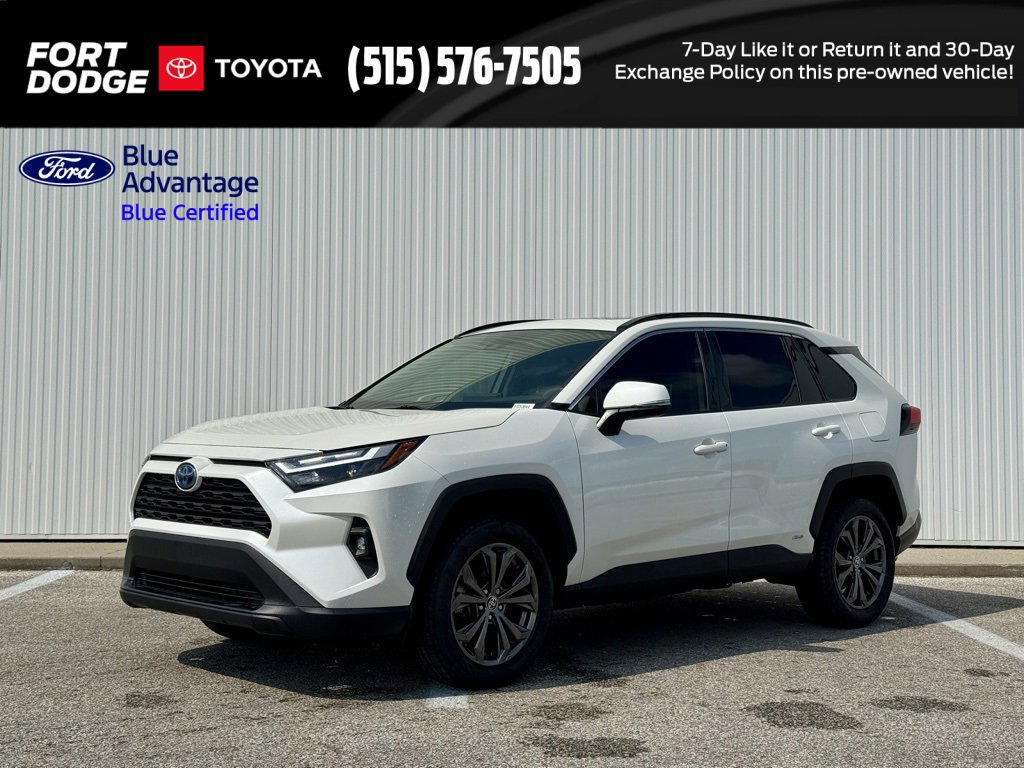 Used 2022 Toyota RAV4 XLE Premium image 7