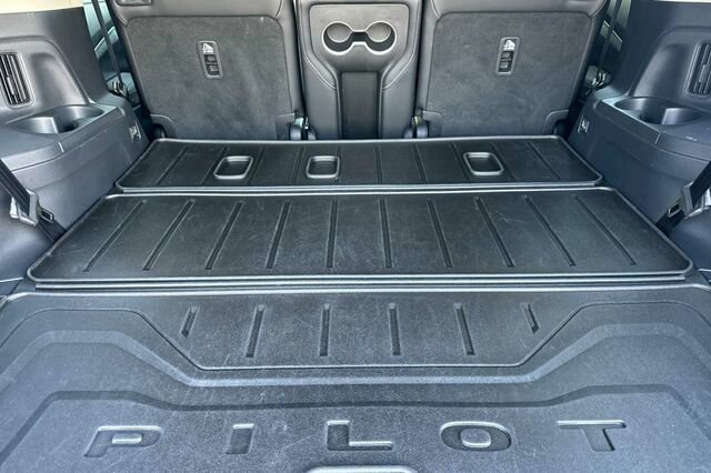 Used 2025 Honda Pilot EX-L image 15