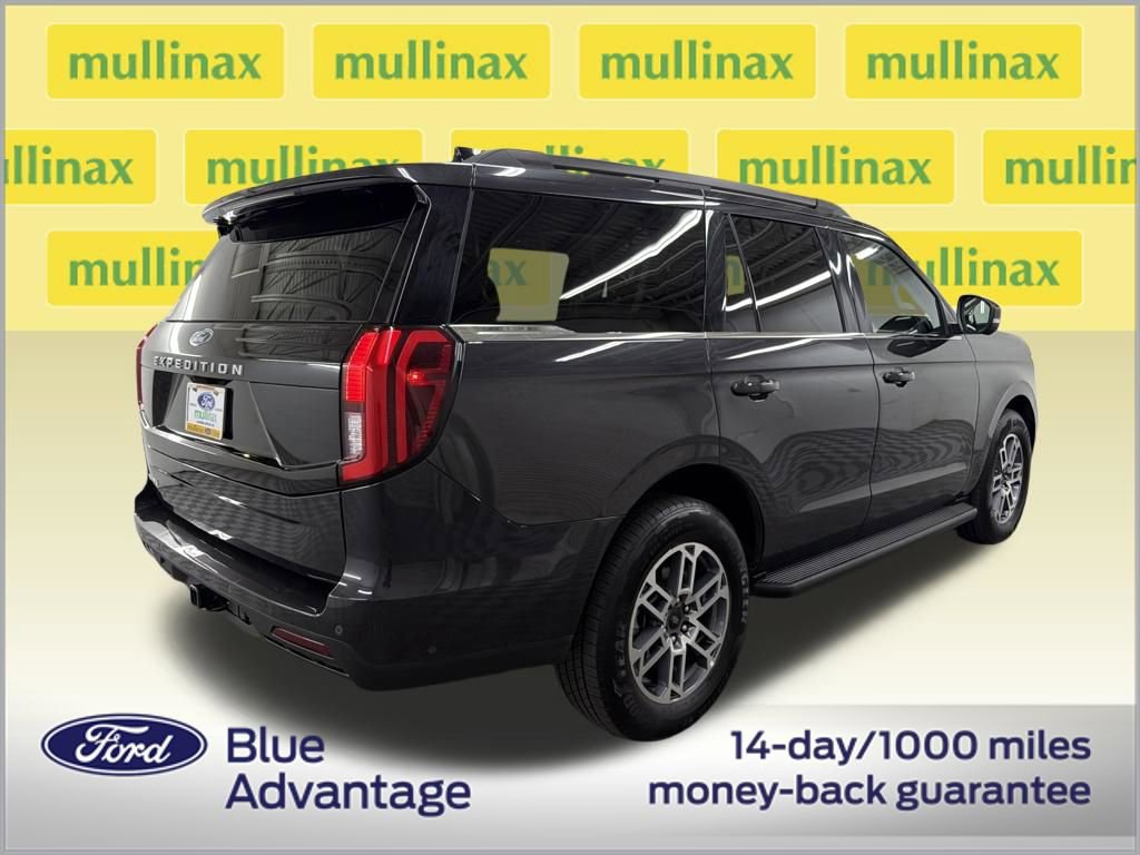 Certified 2025 Ford Expedition Active image 3