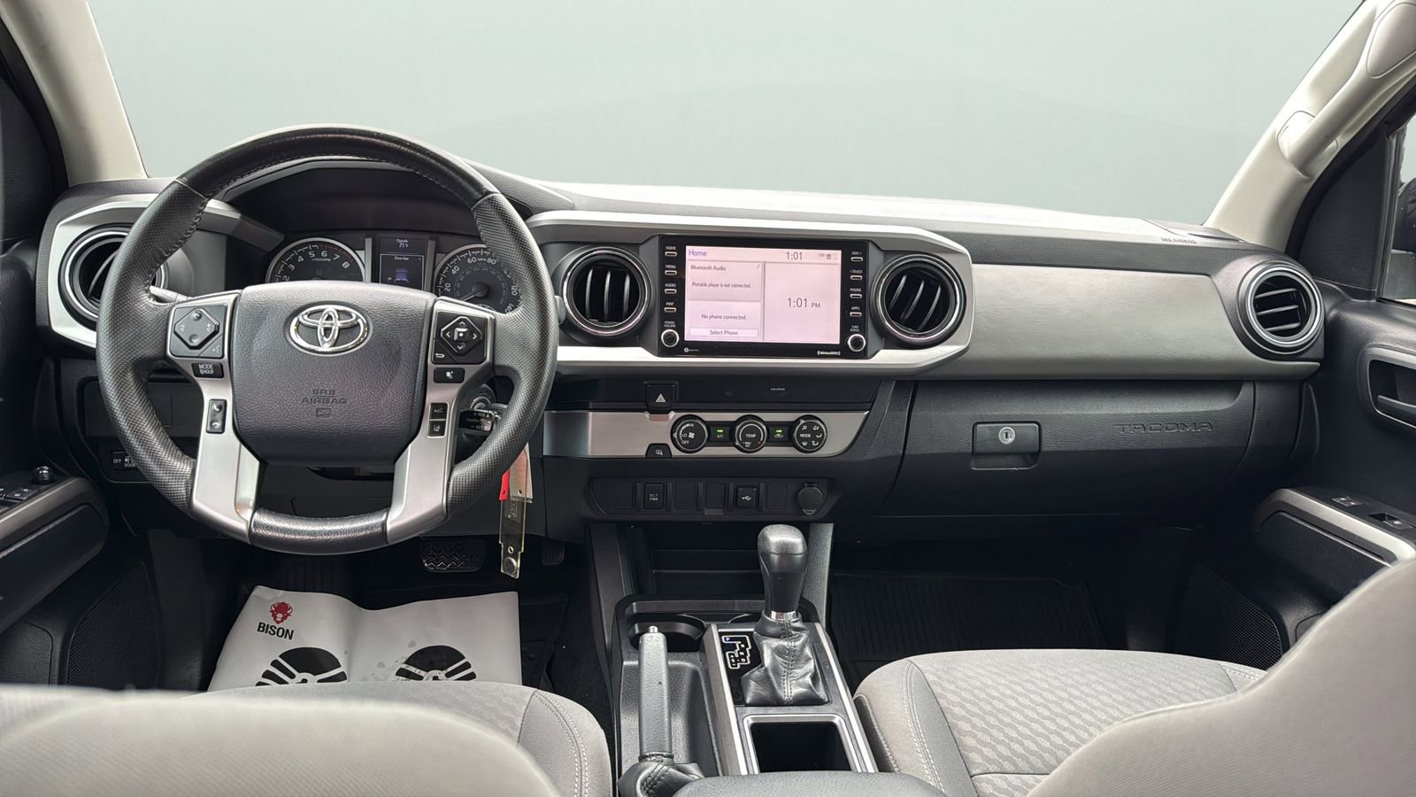 Used 2020 Toyota Tacoma SR5 w/ SR5 Appearance Package (SM) RWD image 21
