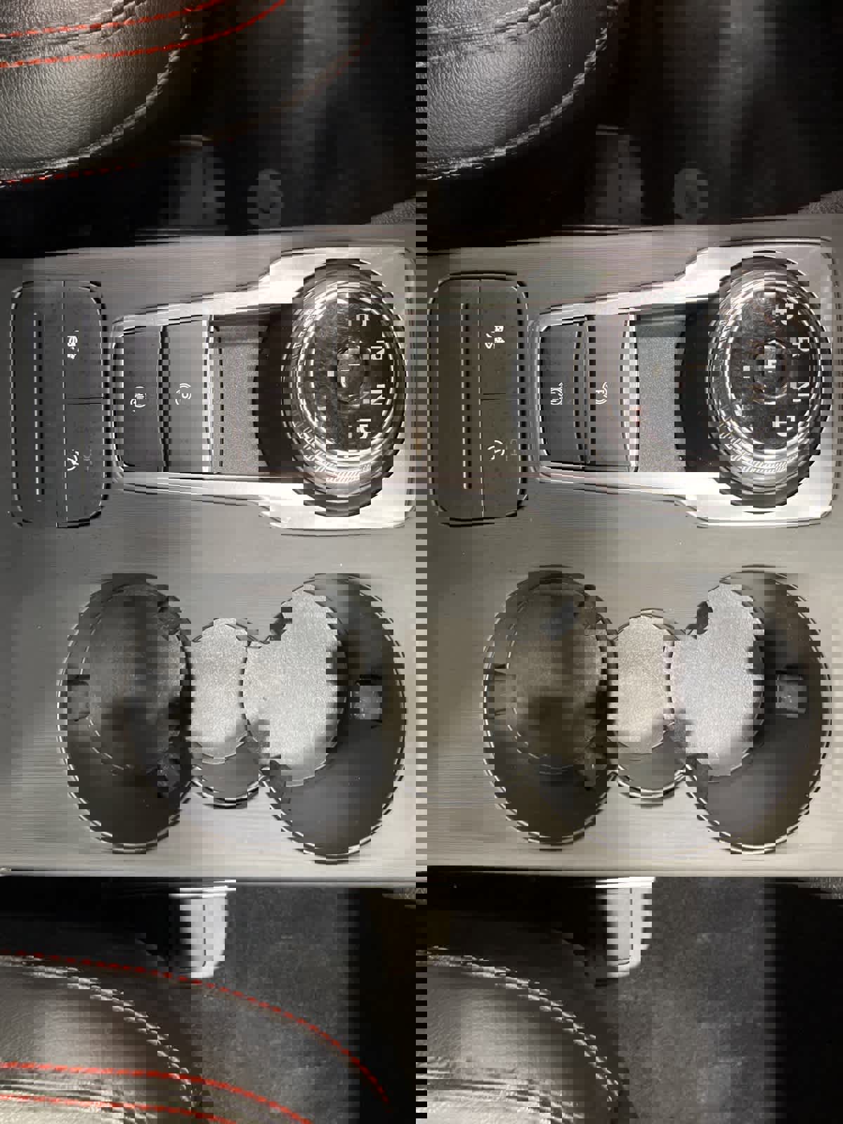 Certified 2021 Ford Escape SEL w/ SEL Stealth AWD Package image 17