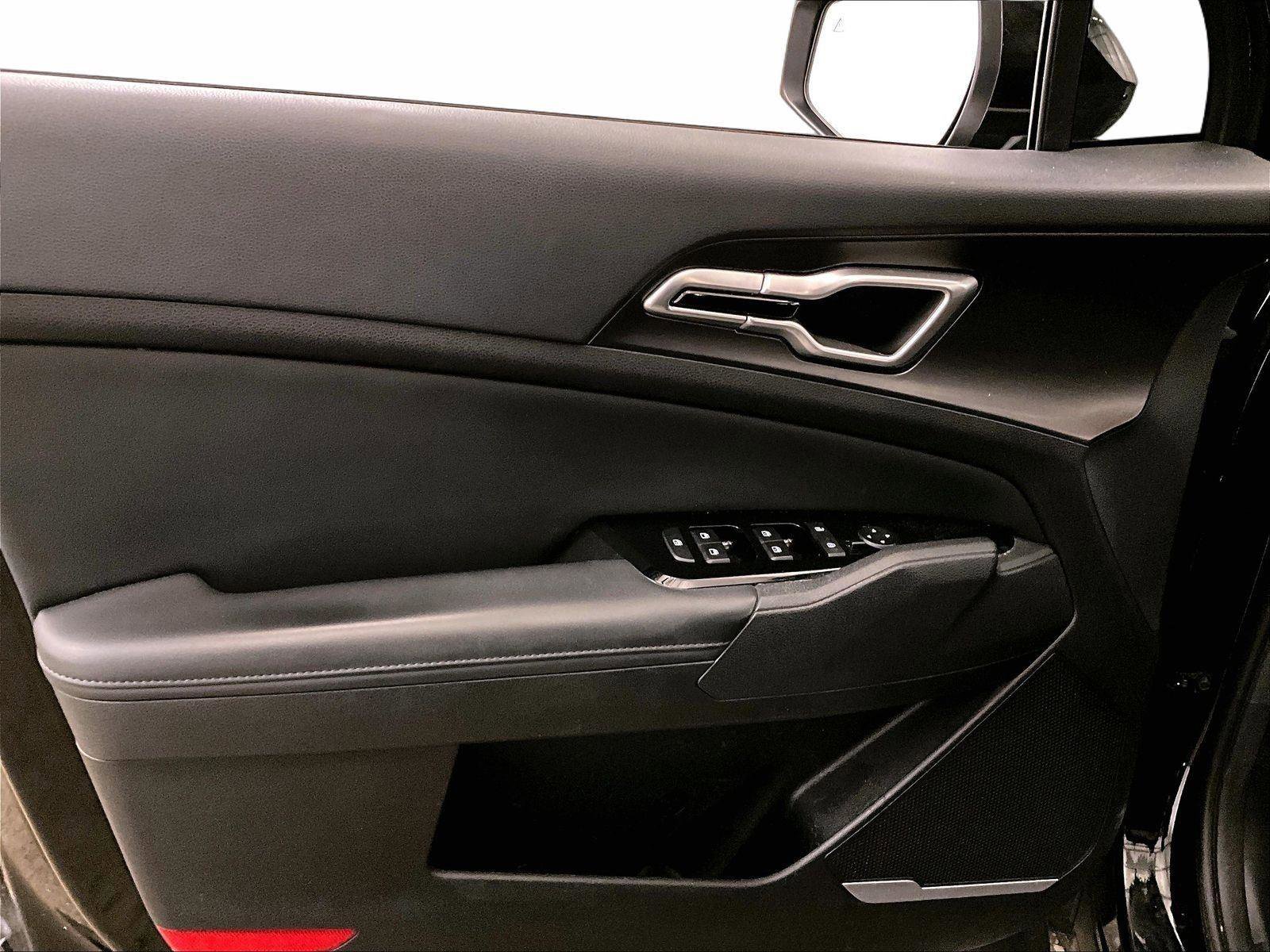 Used 2023 Kia Sportage EX image 22