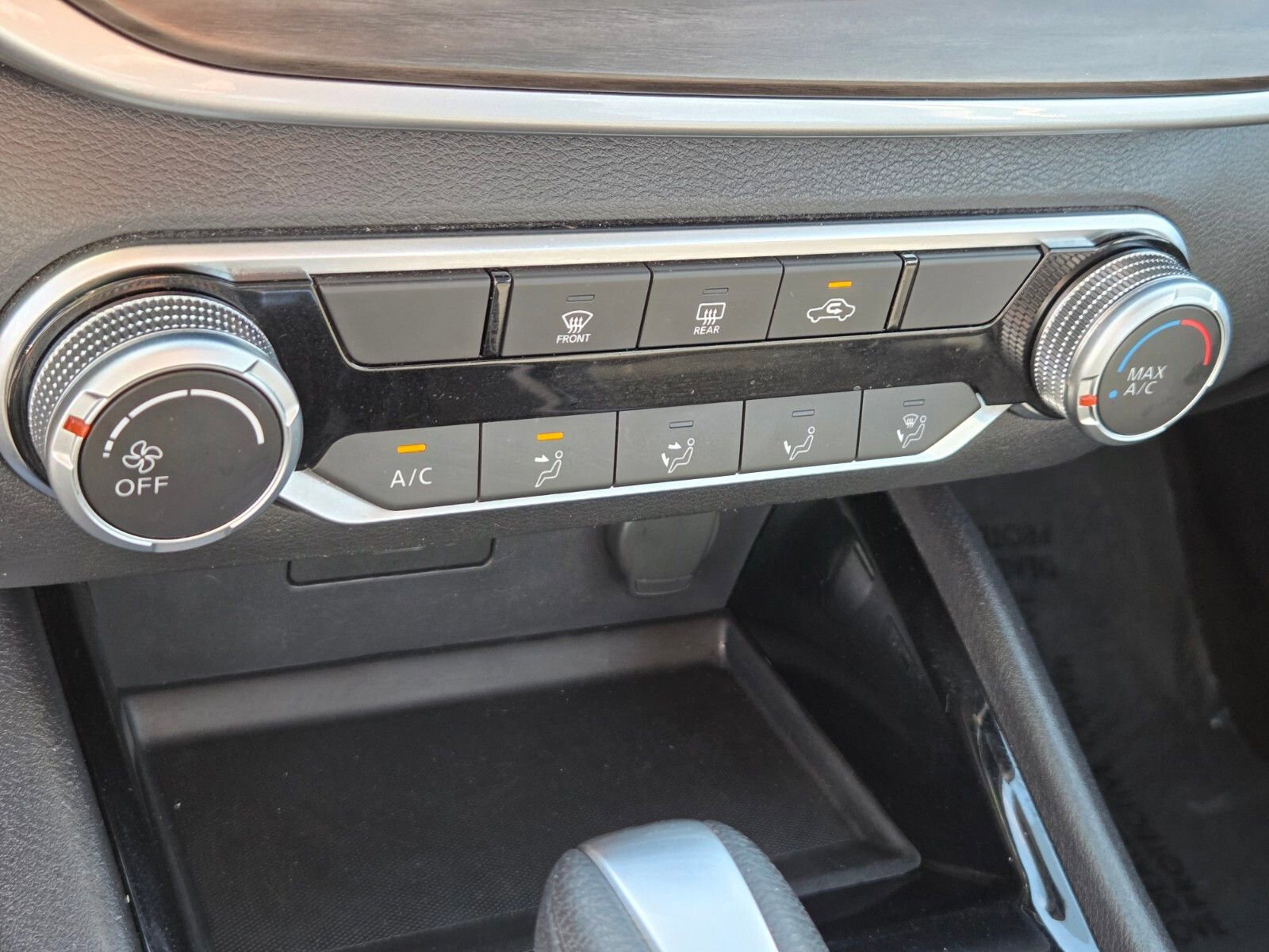 Used 2024 Nissan Altima 2.5 SV FWD image 22