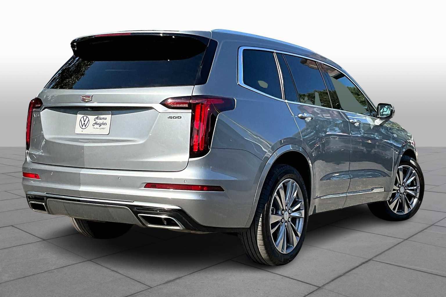 Used 2024 Cadillac XT6 Premium Luxury image 5