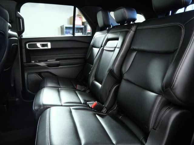 Certified 2020 Ford Explorer XLT w/ Equipment Group 202A AWD/4WD image 14