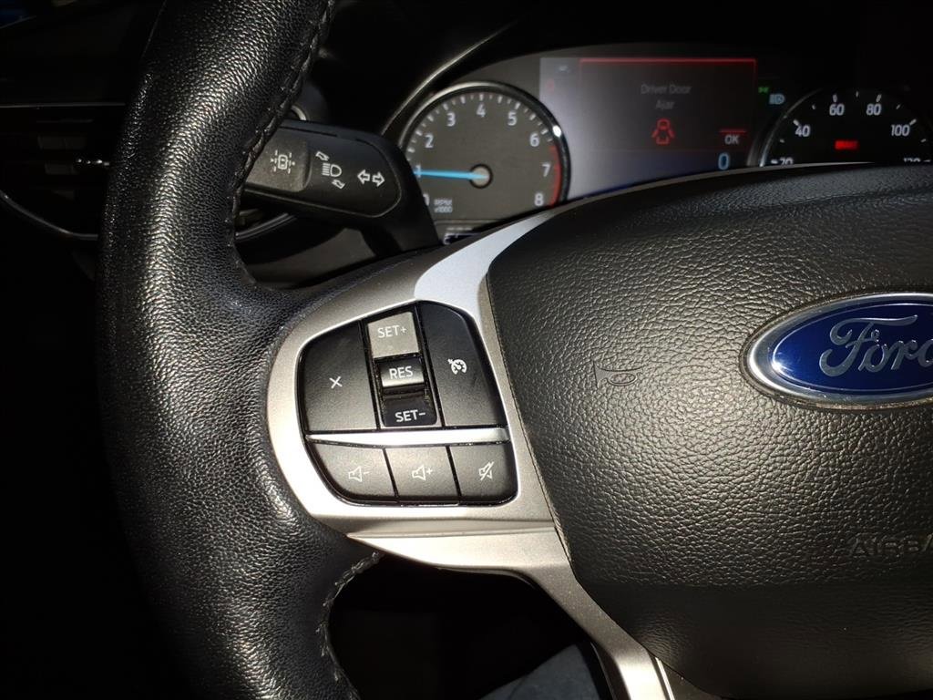 Certified 2022 Ford Explorer XLT w/ Equipment Group 202A image 14