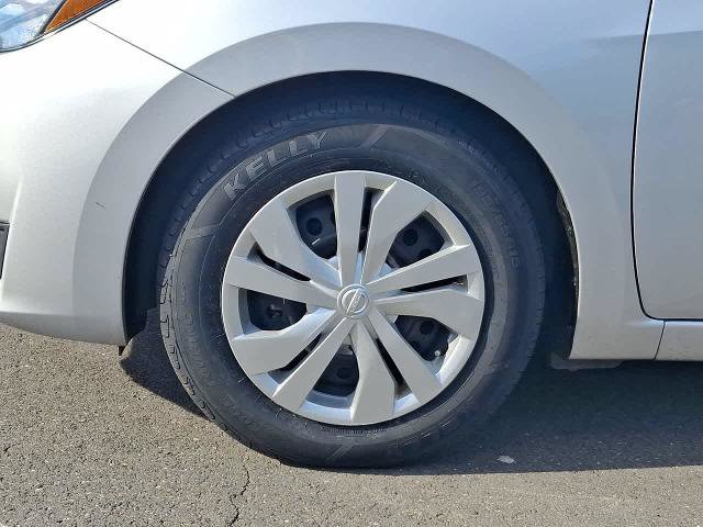 Used 2025 Nissan Versa S FWD image 30