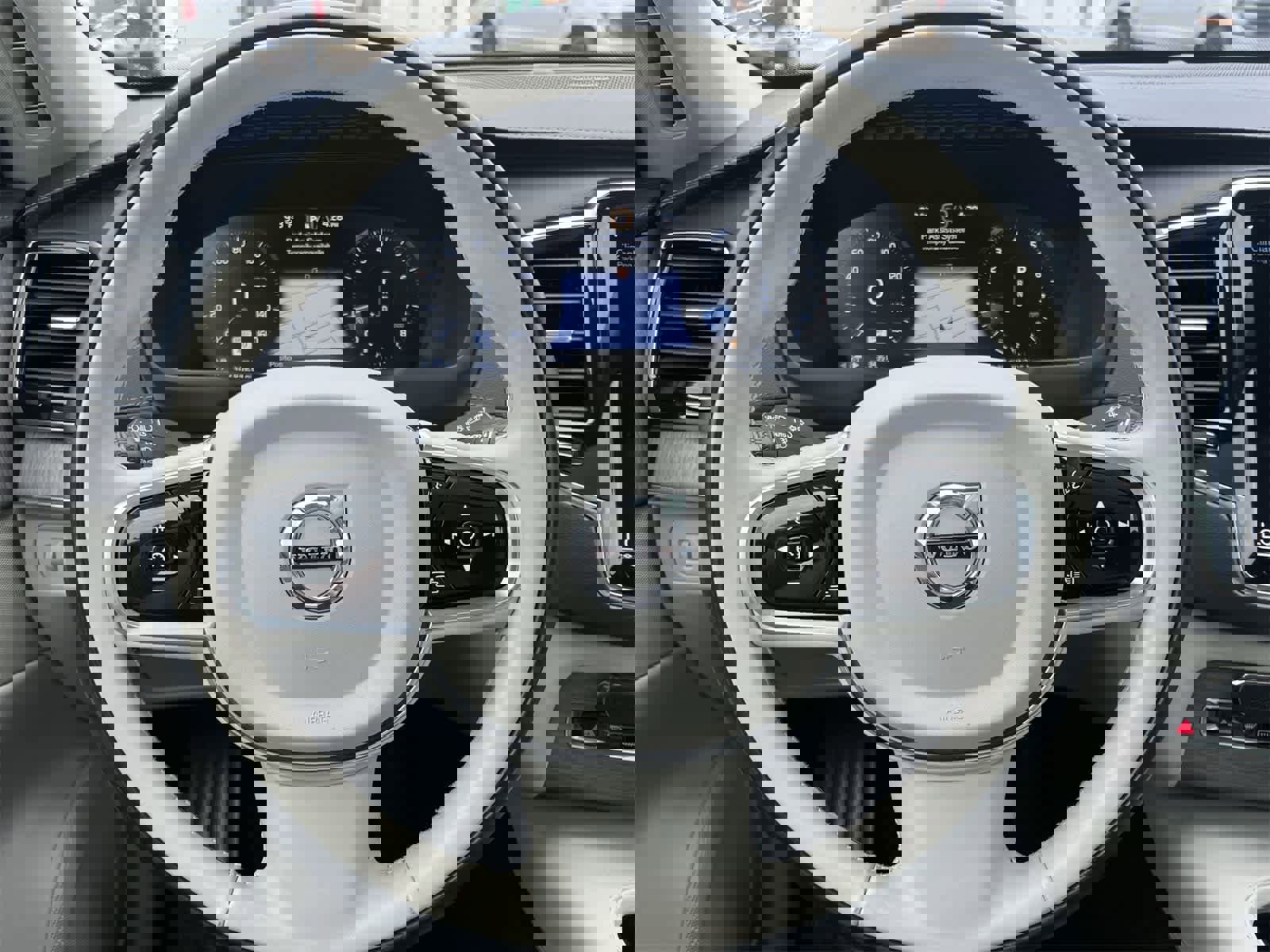 Used 2022 Volvo XC90 T6 Inscription w/ Advanced Package image 23