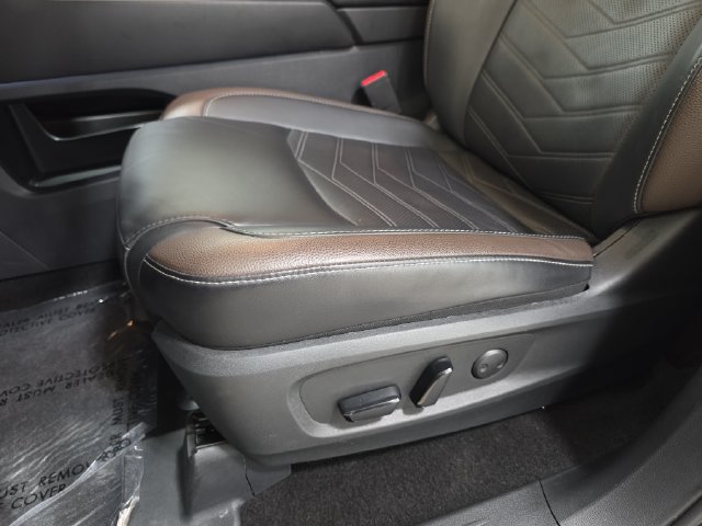 Used 2025 Nissan Pathfinder Platinum w/ Cargo Package AWD/4WD image 29