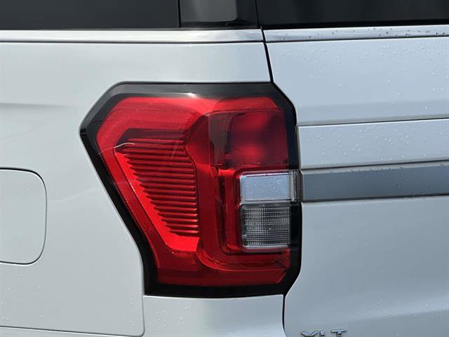 Certified 2023 Ford Expedition Max XLT image 9