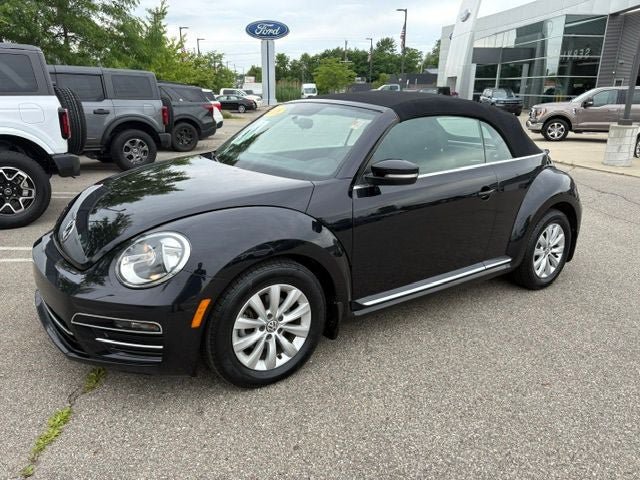 Used 2019 Volkswagen Beetle 2.0T S FWD image 1