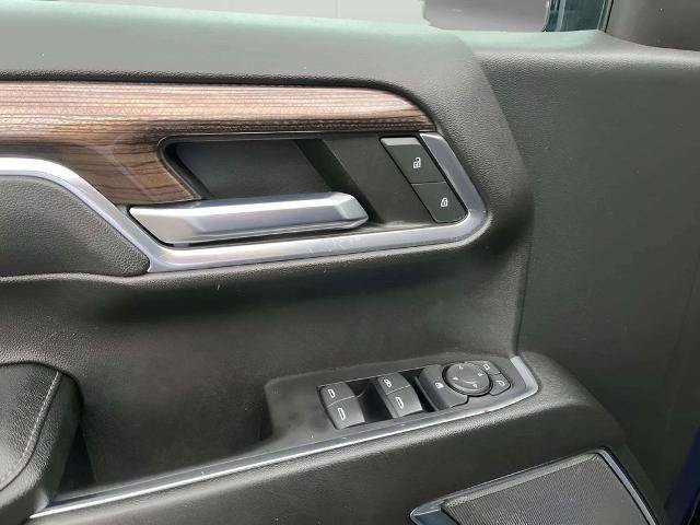 Used 2023 Chevrolet Silverado 1500 LT AWD/4WD image 17