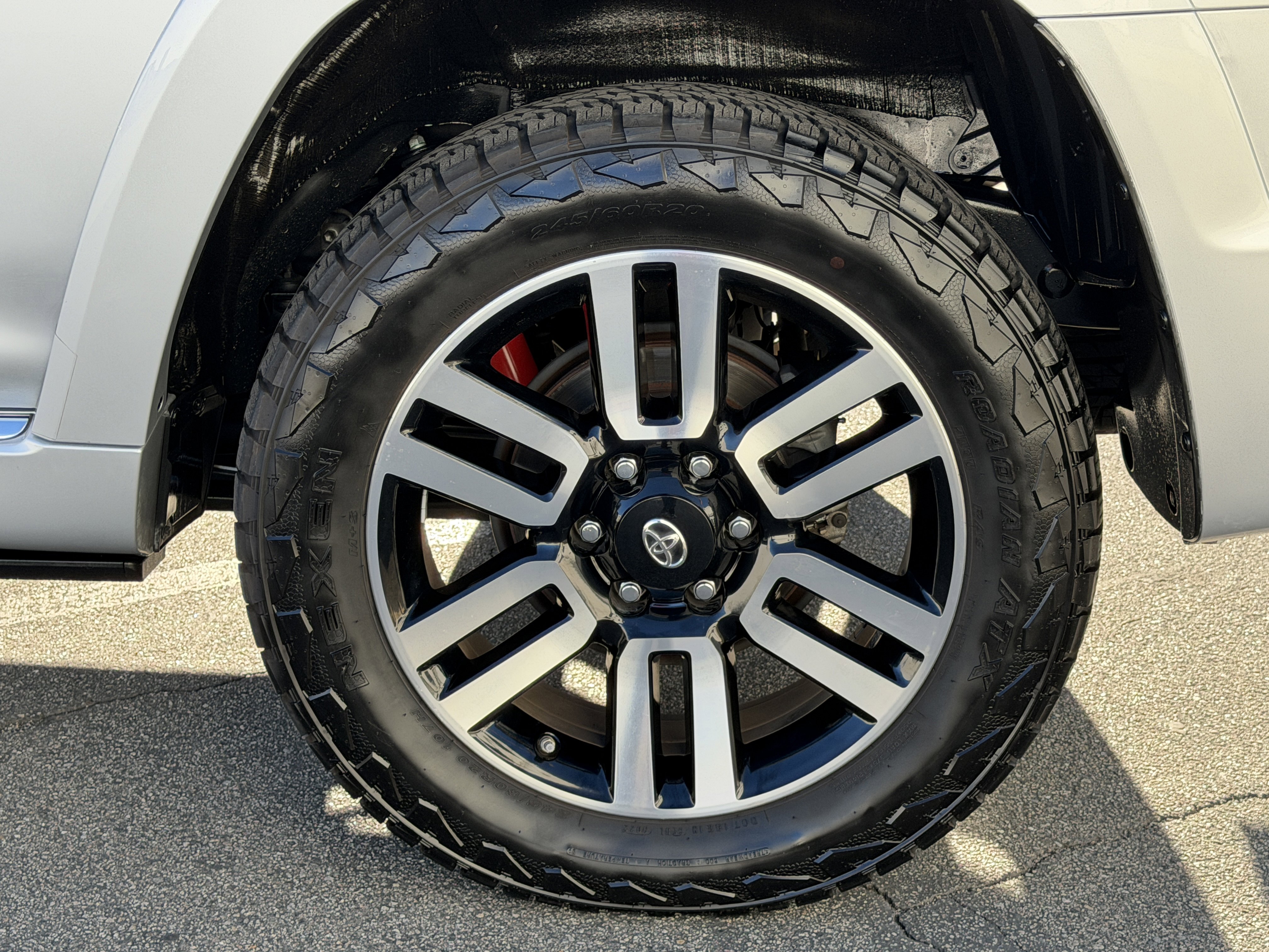 Used 2019 Toyota 4Runner Limited image 10