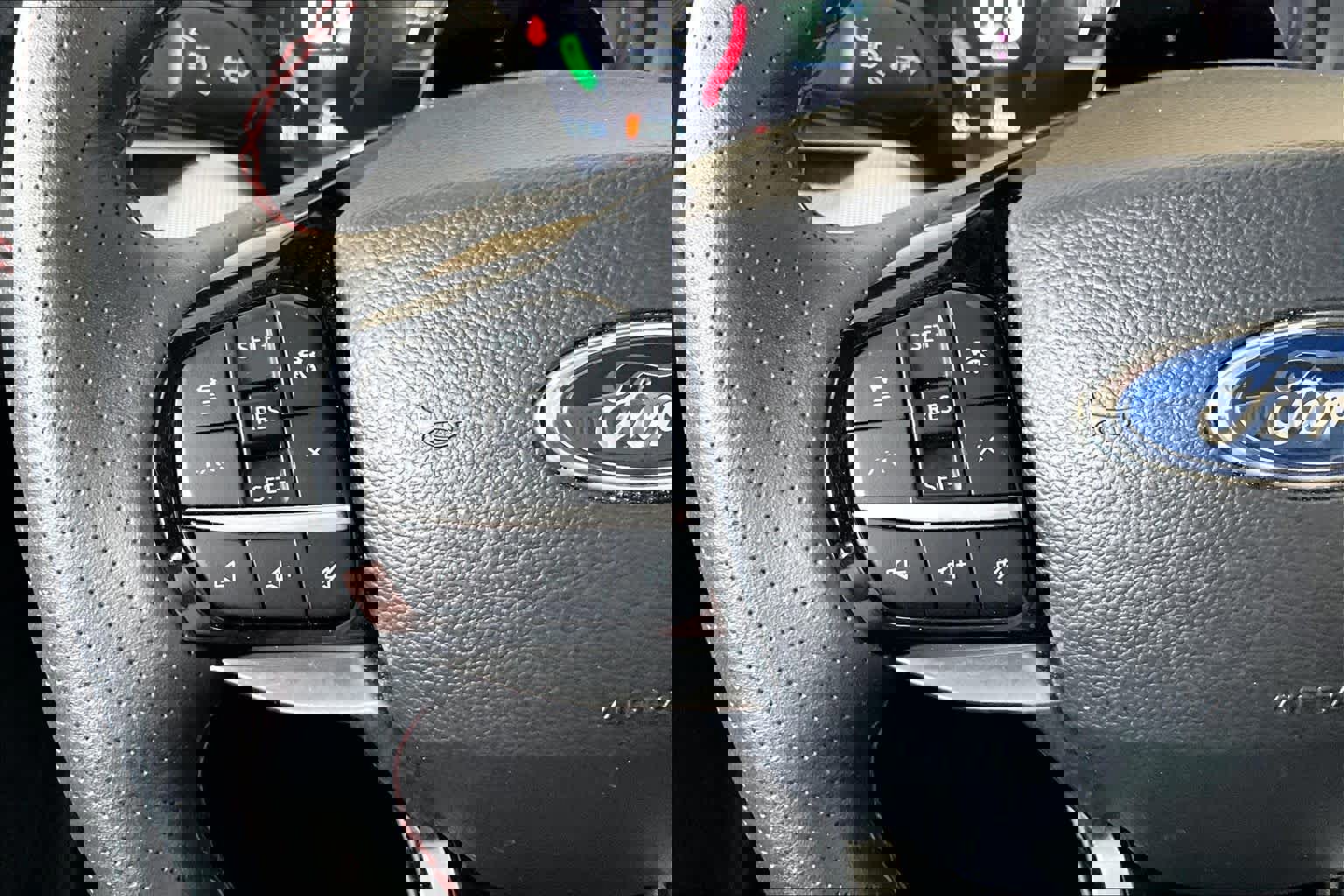 Certified 2025 Ford Explorer ST-Line w/ ST-Line Street Pack image 22