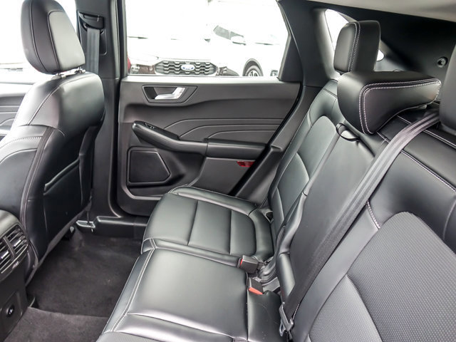 Certified 2025 Ford Escape Platinum image 12