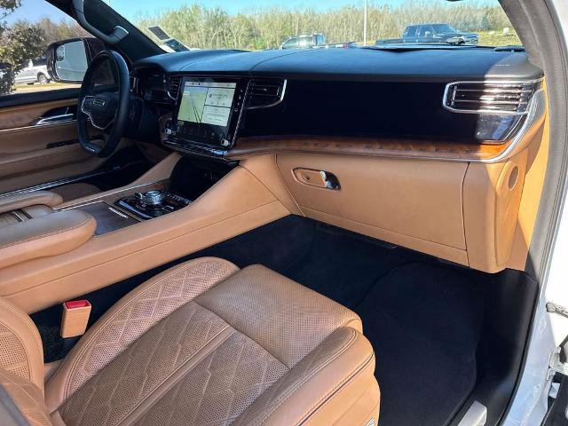 Used 2023 Jeep Grand Wagoneer L Series III w/ Rear Seat Video Group 1 image 14