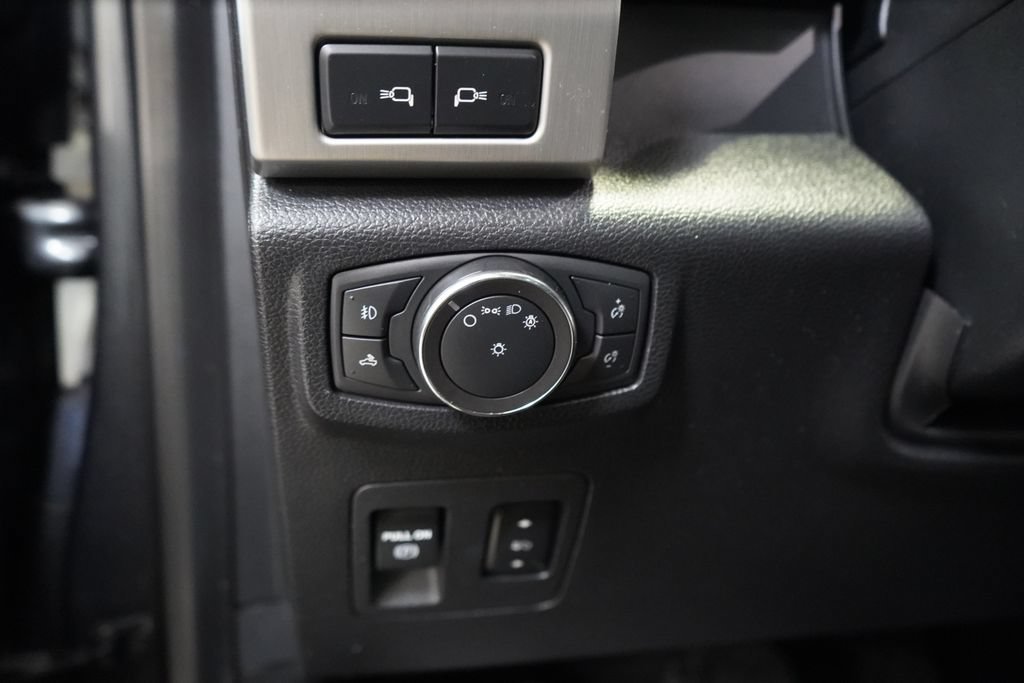 Certified 2019 Ford F150 Platinum w/ Equipment Group 701A Luxury AWD/4WD image 35