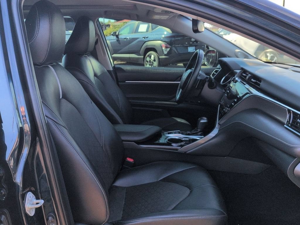Used 2018 Toyota Camry XSE FWD image 27