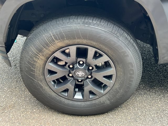 Used 2023 Toyota Tacoma SR5 RWD image 14