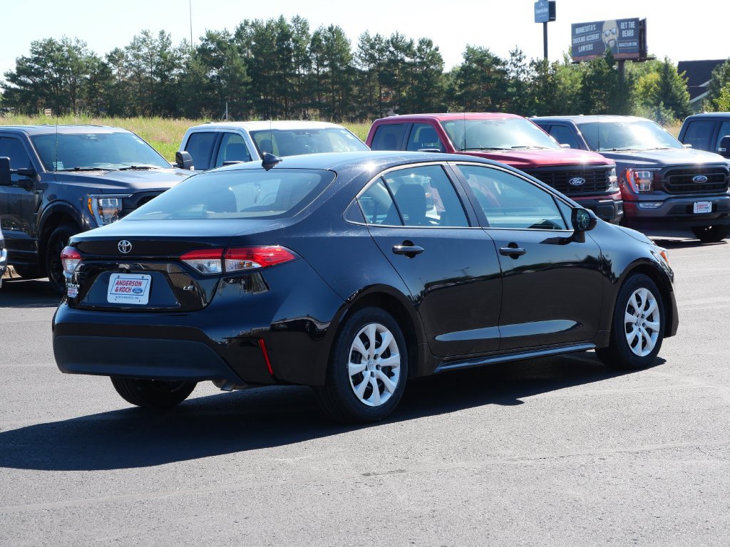 Used 2025 Toyota Corolla LE FWD image 6