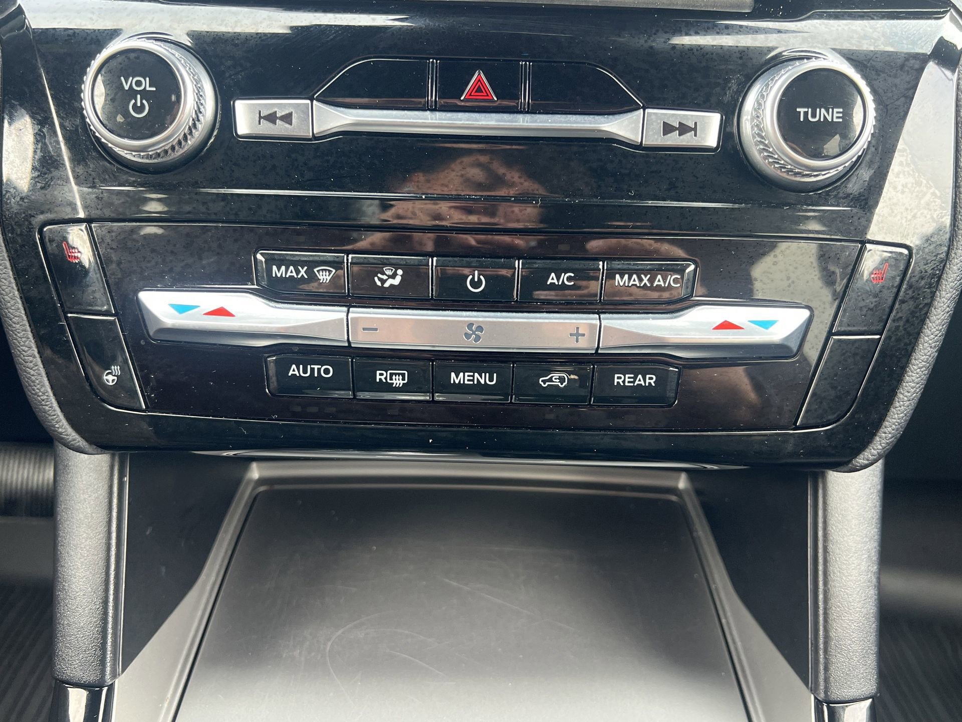 Certified 2023 Ford Explorer ST-Line w/ Class IV Trailer Tow Package image 13