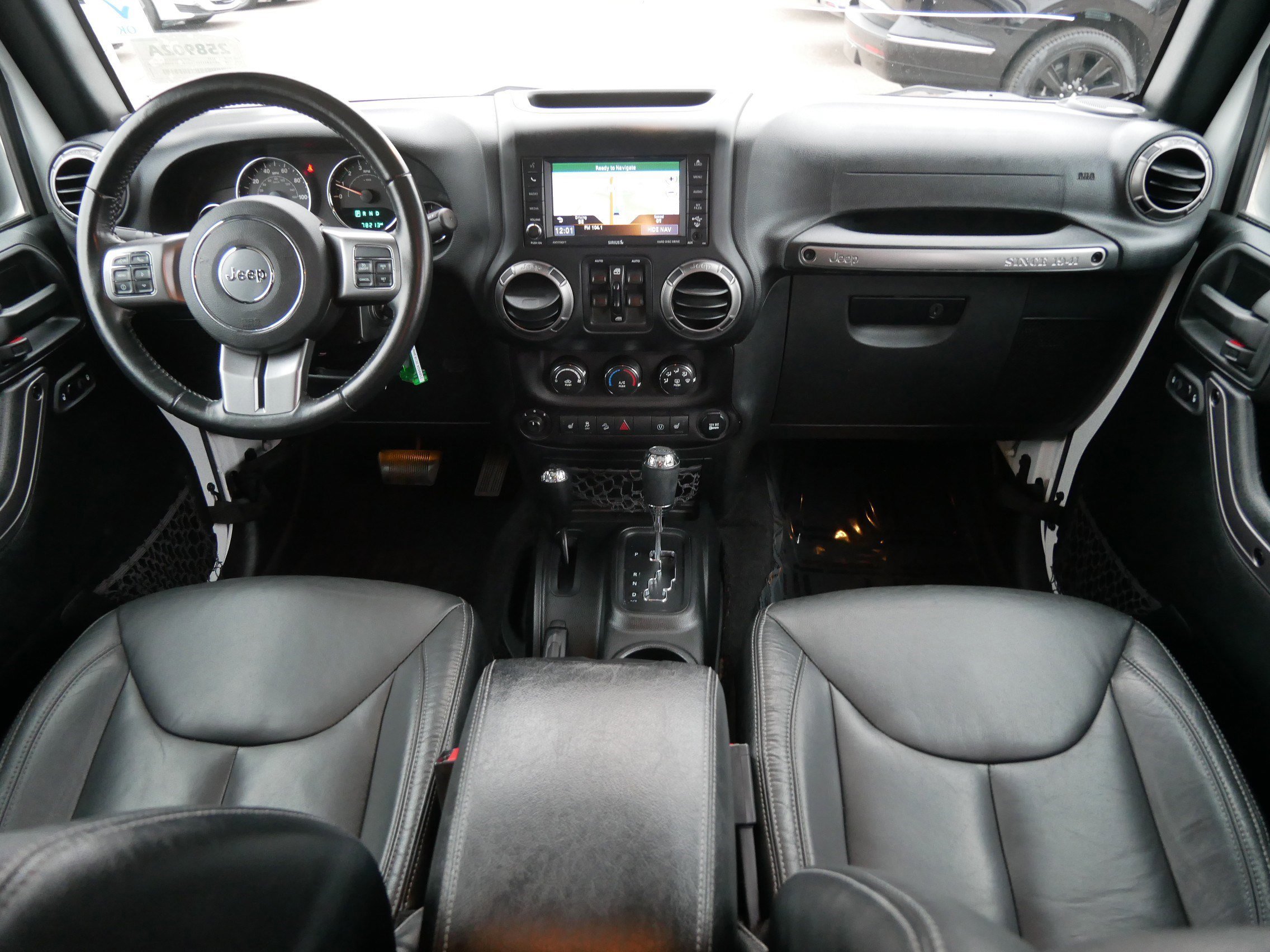 Used 2018 Jeep Wrangler Unlimited Sahara image 10