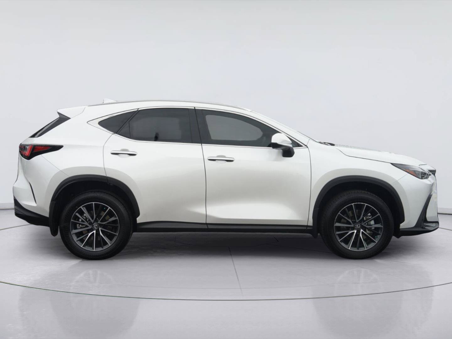 Used 2025 Lexus NX 250 FWD w/ Accessory Package (2T) image 5