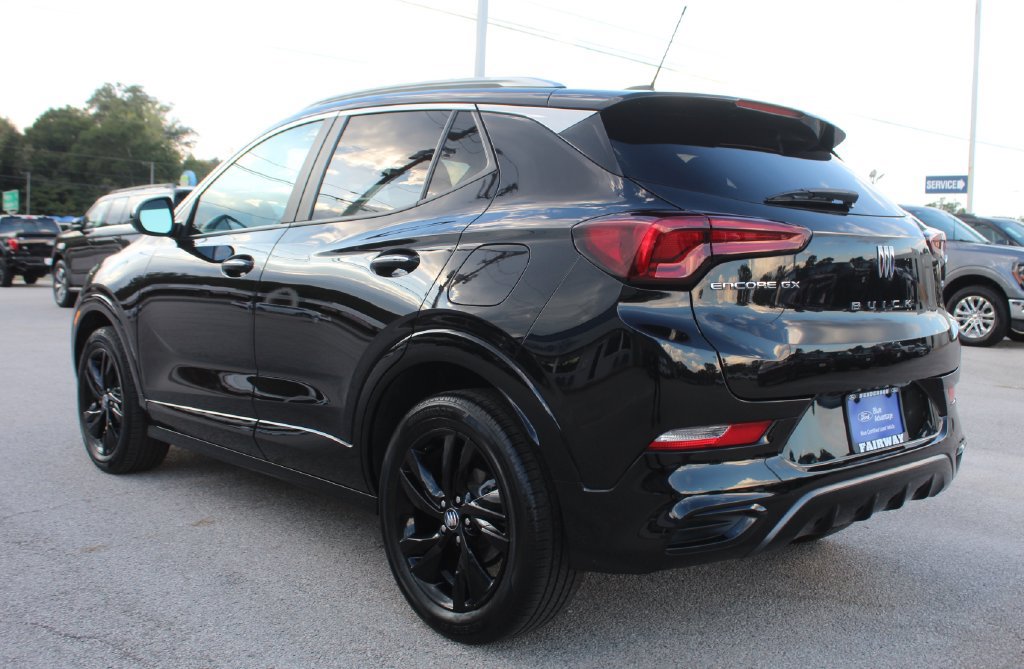 Used 2024 Buick Encore GX Sport Touring w/ Comfort Package FWD image 8